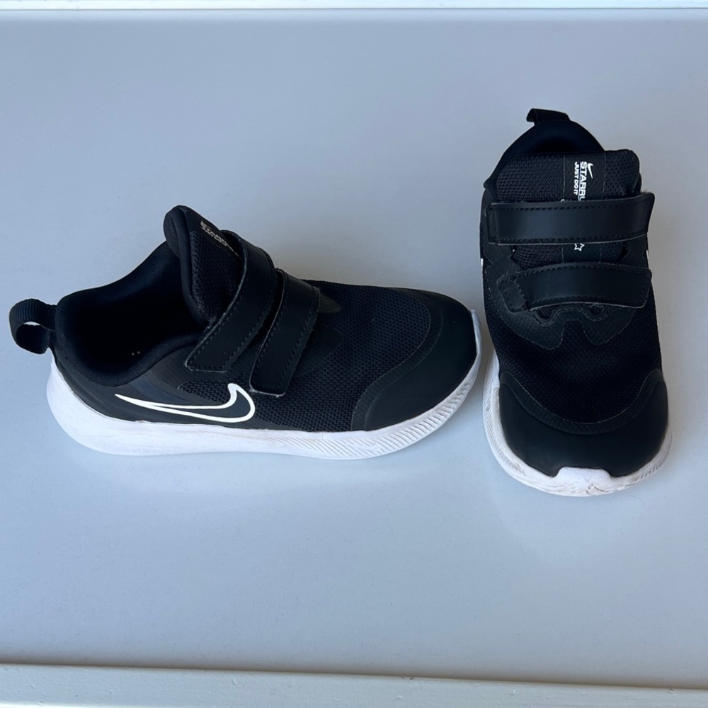 Nike Kids Black and White Hook-and-Loop Athletic Sneakers